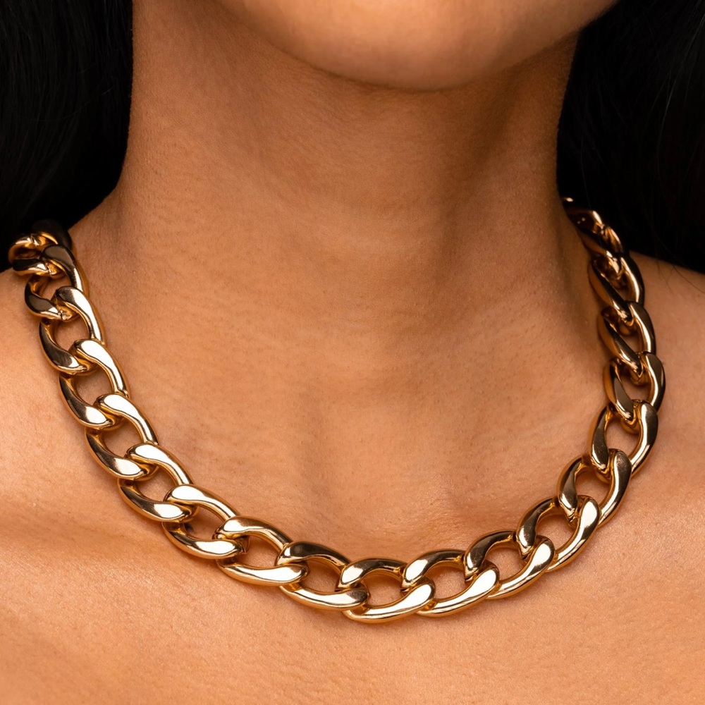 Jaclyn Roxanne | The Classic Link